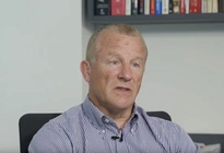Woodford fund extends withdrawal ban for investors