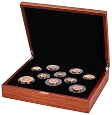 Her Majesty Queen Elizabeth II 2022 Gold Proof Memorial Definitive Coin Set Boxed