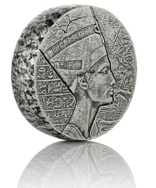 2017 Queen Nefertiti 5 Ounce Silver Coin
