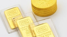 Gold climbs following fresh Covid fears