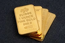 Gold closing in on record once more
