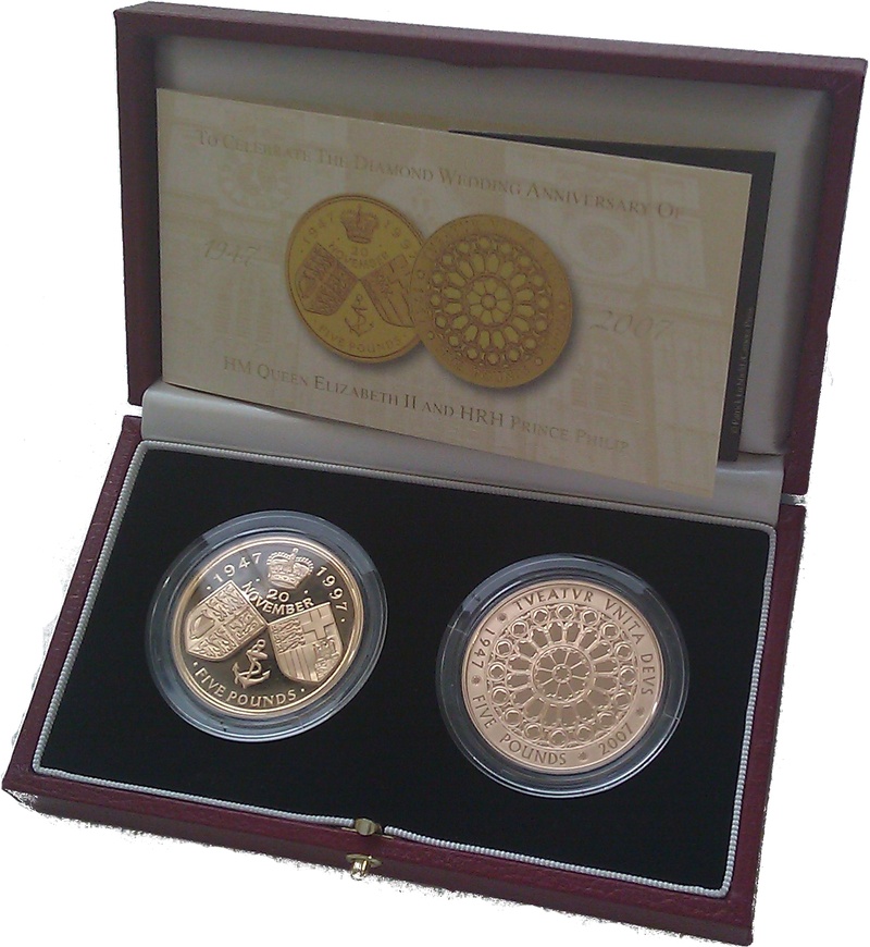 1997 + 2007 - Gold Five Pound Proof Crown set, Diamond and Golden Wedding Anniversary Boxed