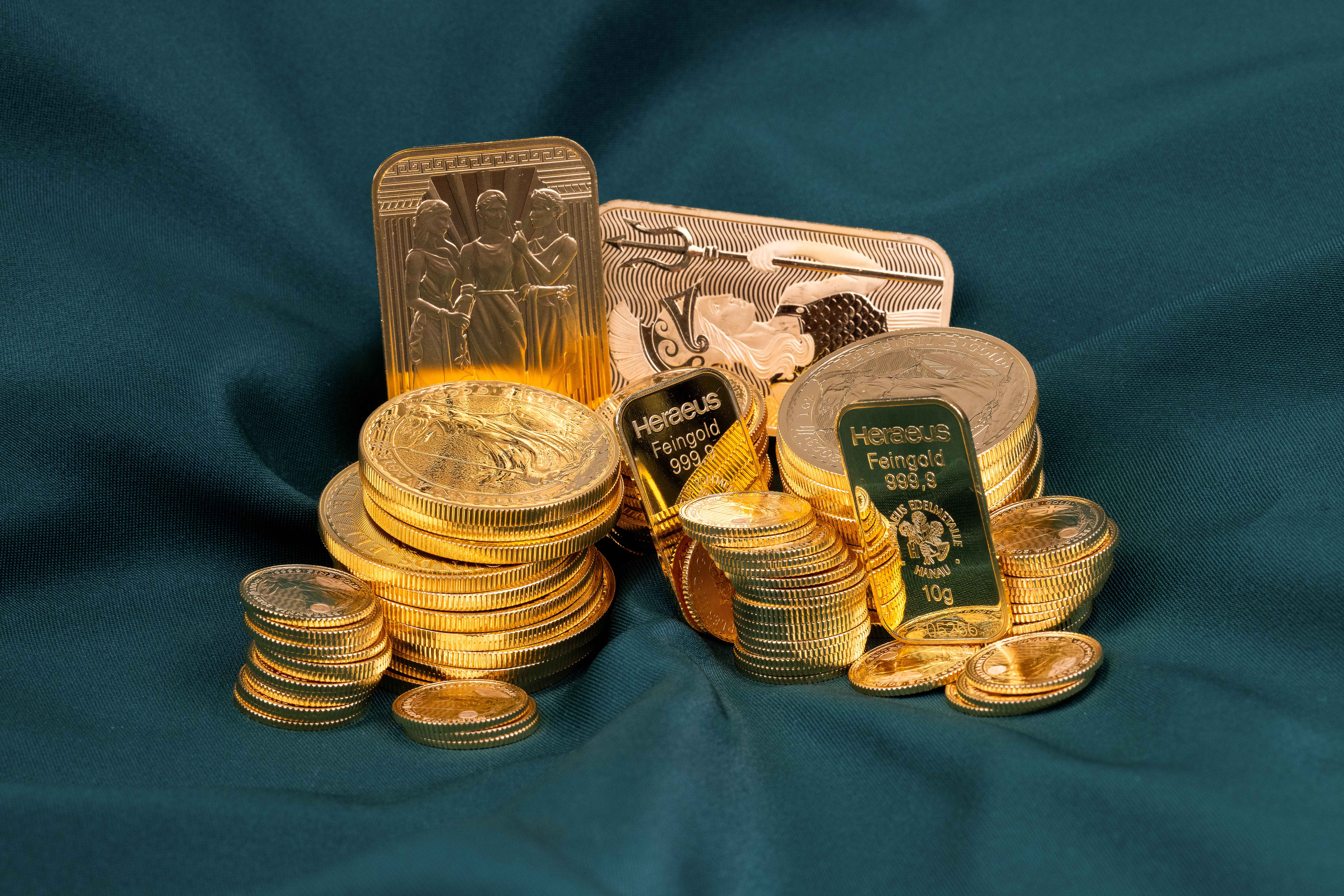 How to Buy Gold? The Ultimate Guide to Investing in Gold