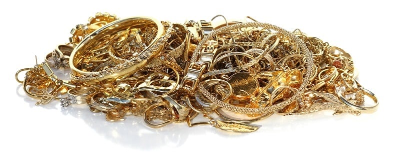 Scrap gold jewellery.